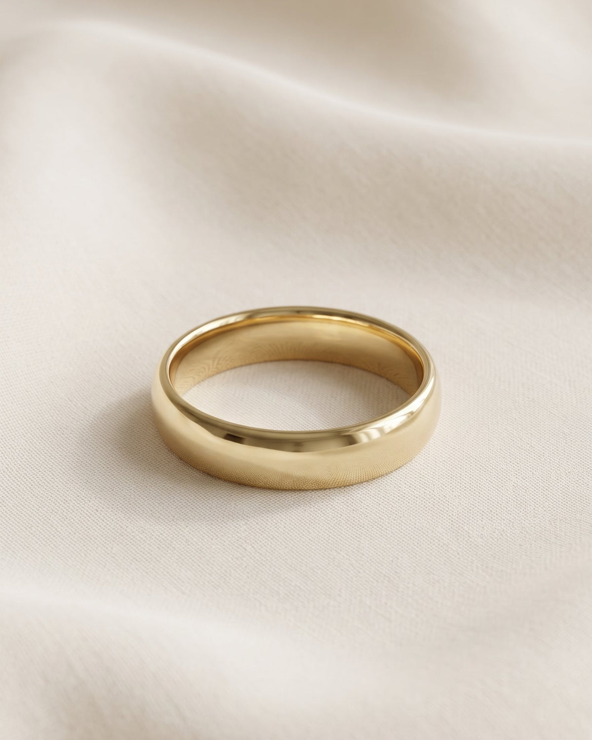 Jessie Gold Wedding Band - 4mm