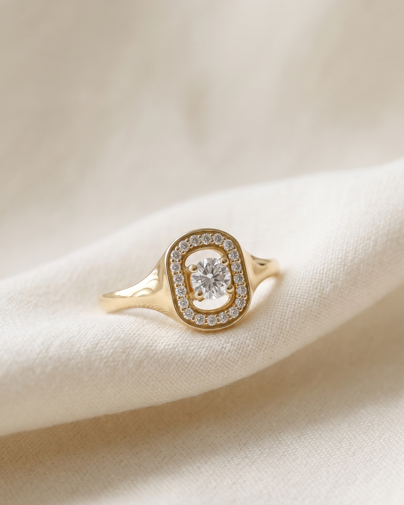 Ring 05 - White Diamonds