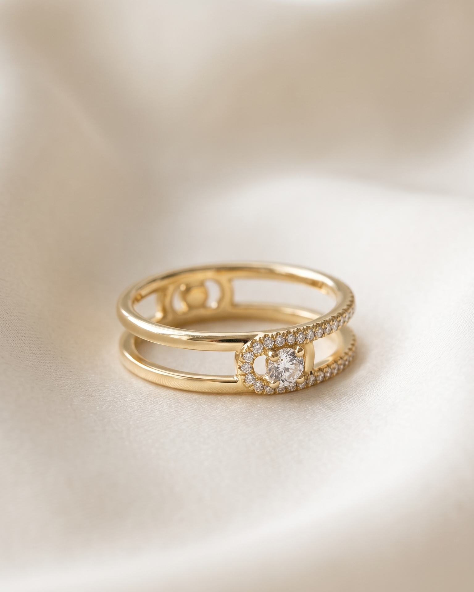 Ring 06 - White Diamonds