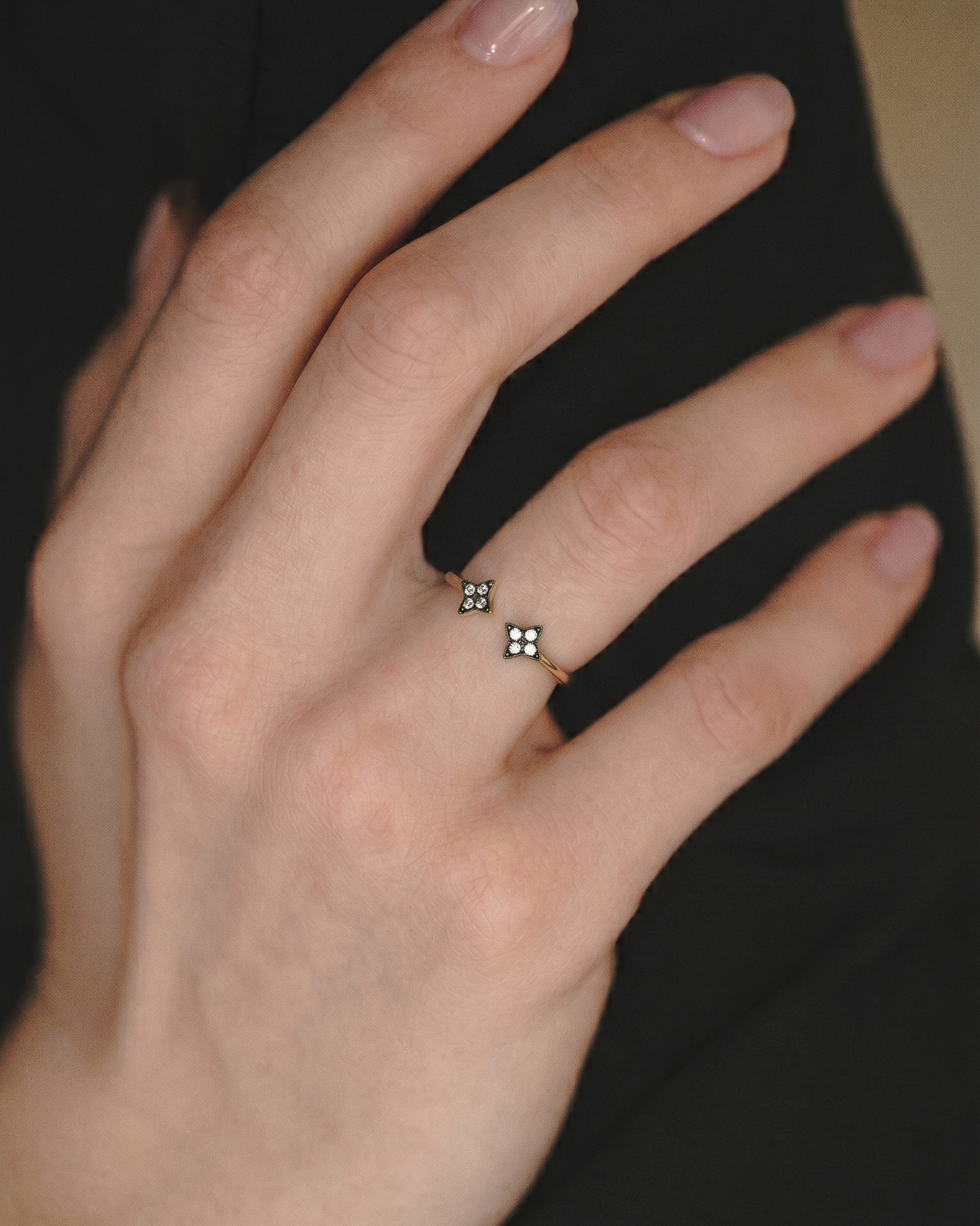 Mercury Ring with white Diamonds Blackening