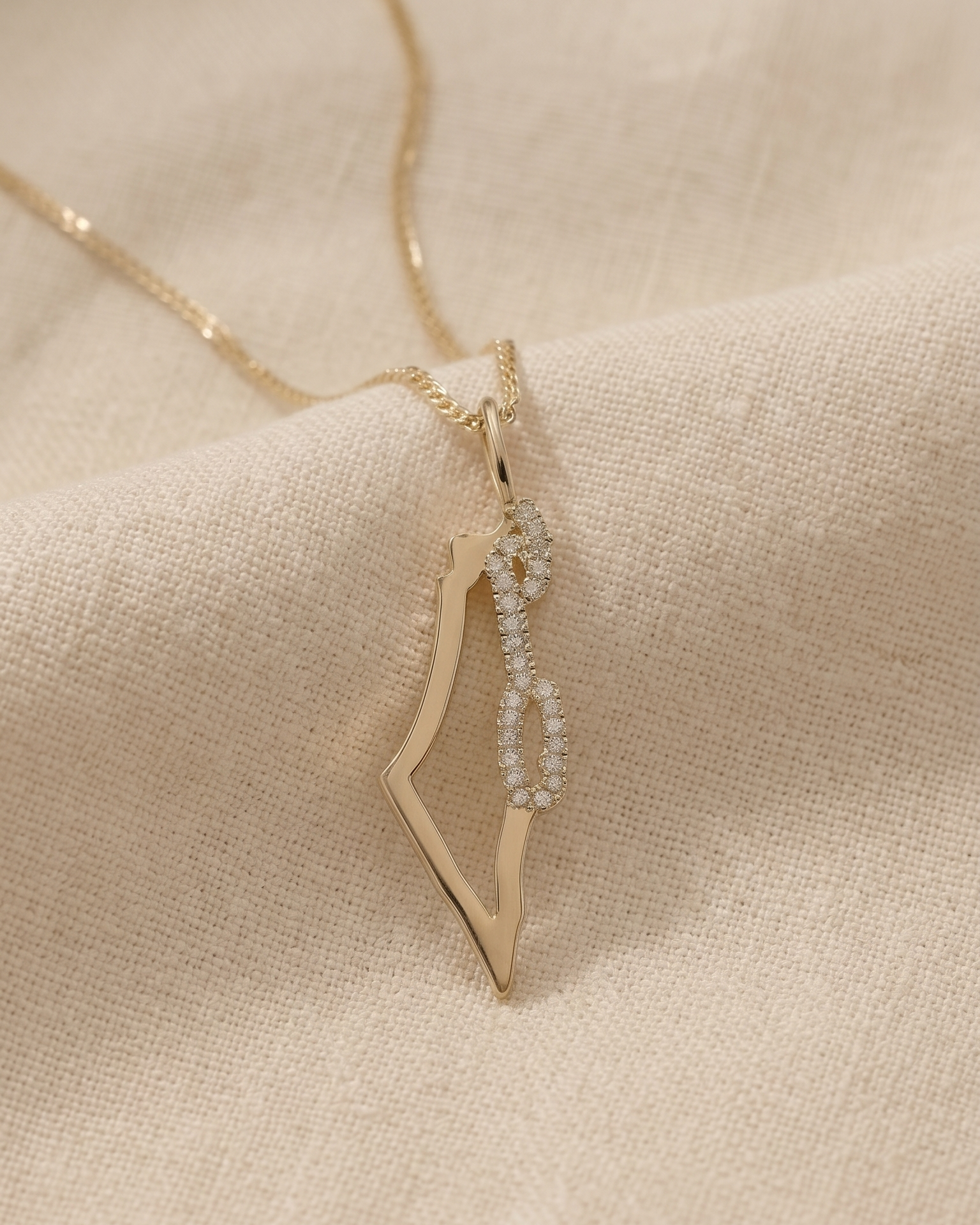Israel Frame Gold pendant With White Diamonds On the Sea Line