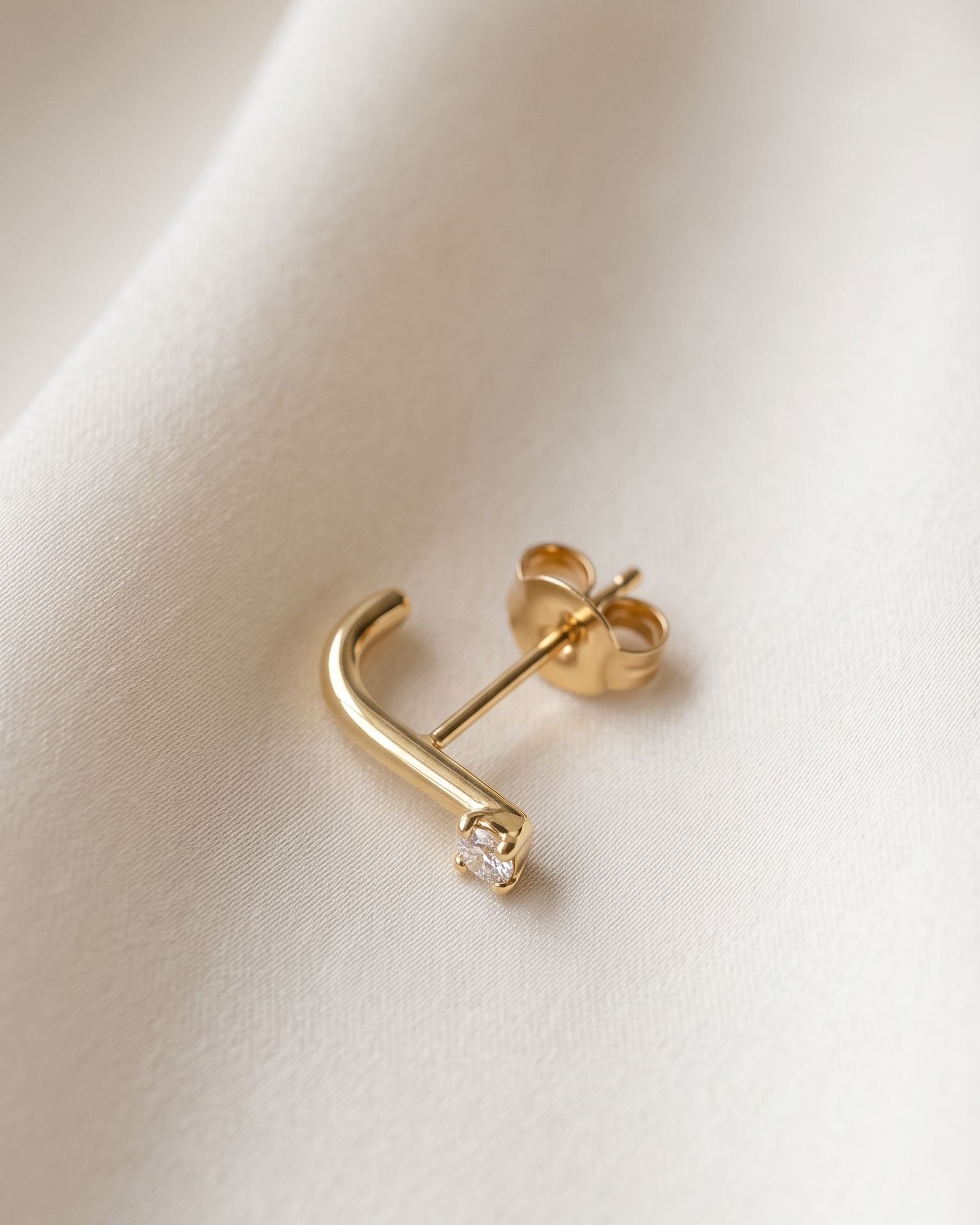 Earring 14 - White Diamond