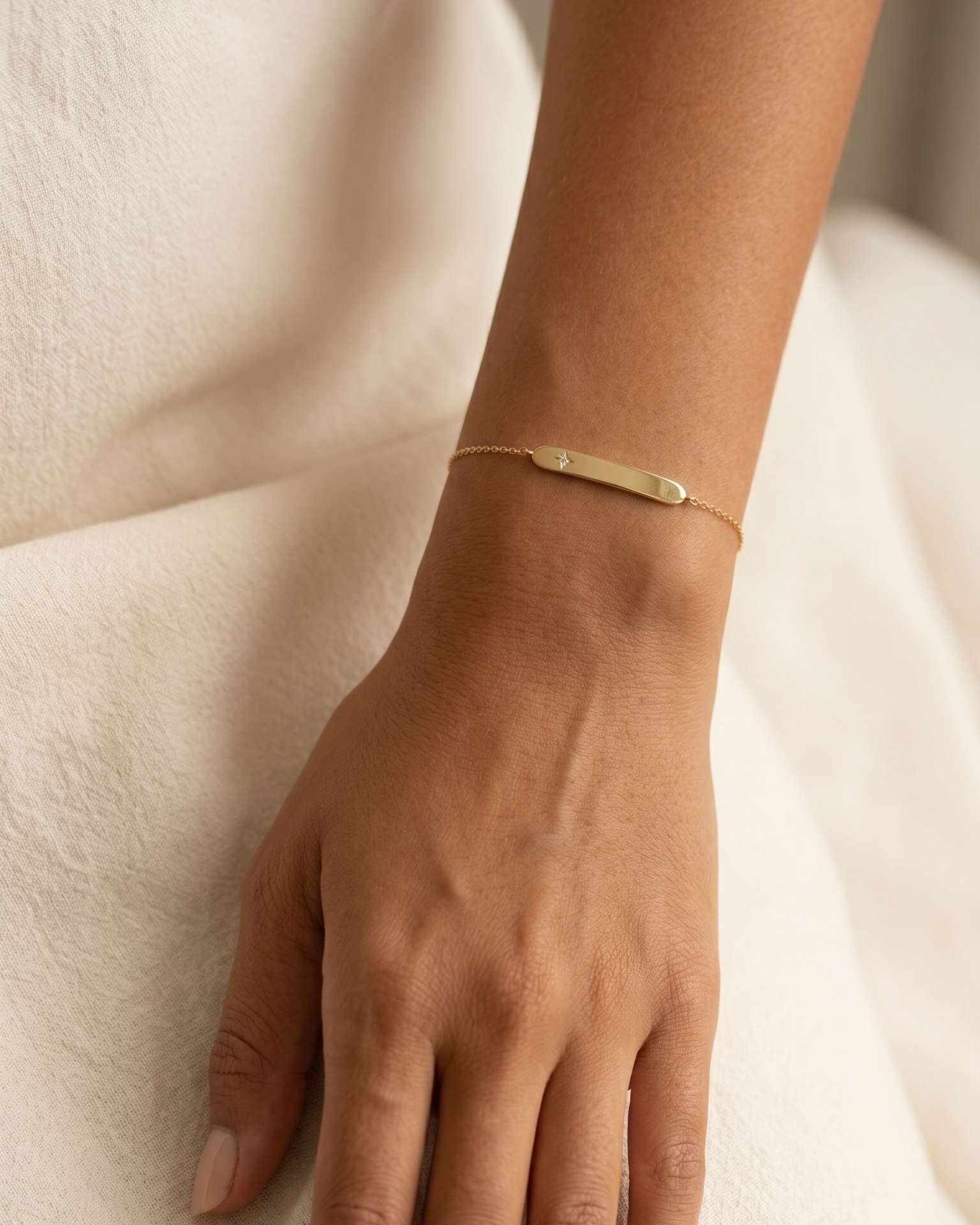 Florence Gold Bracelet With Star setting