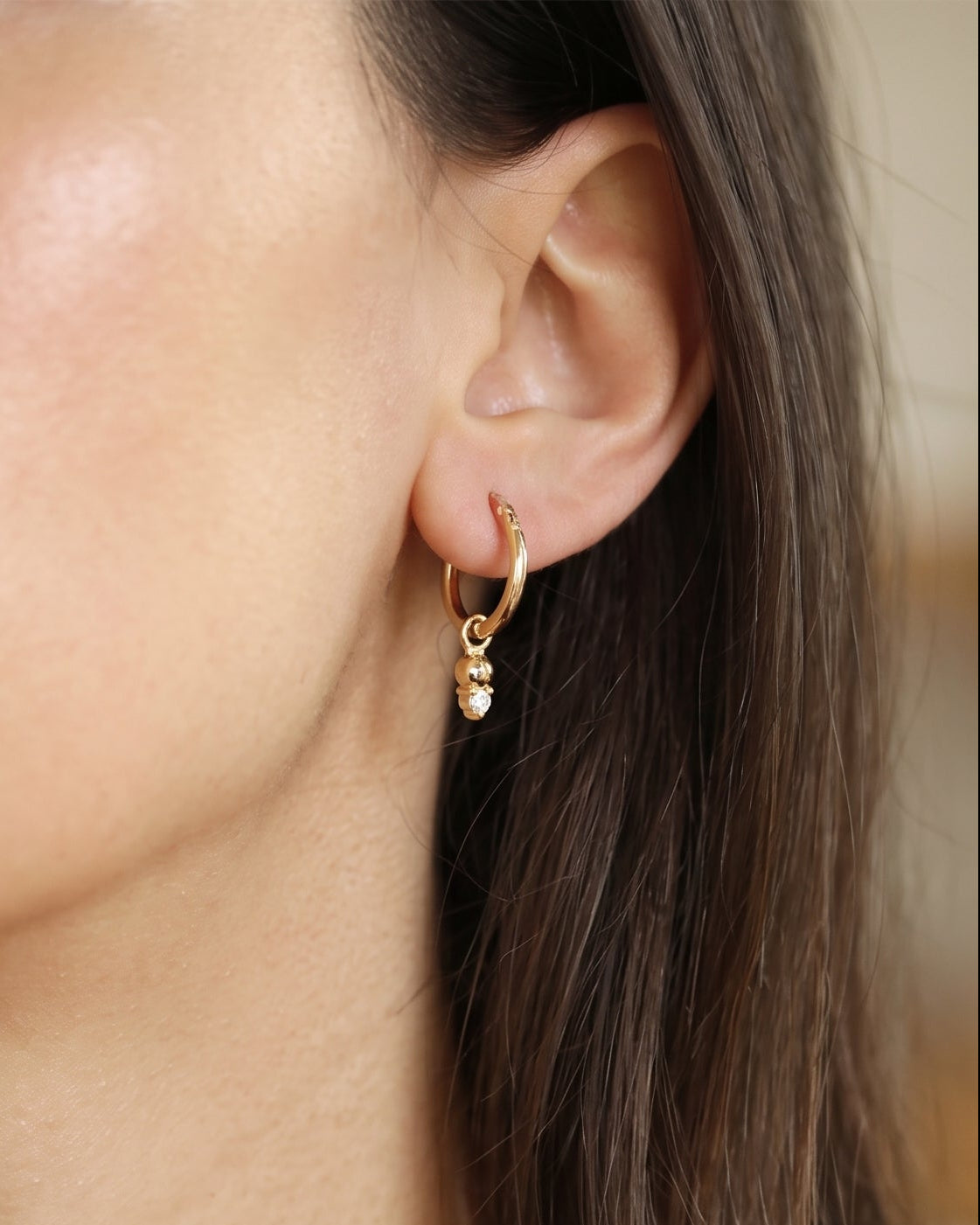 Hoop & Marie gold earring White diamond