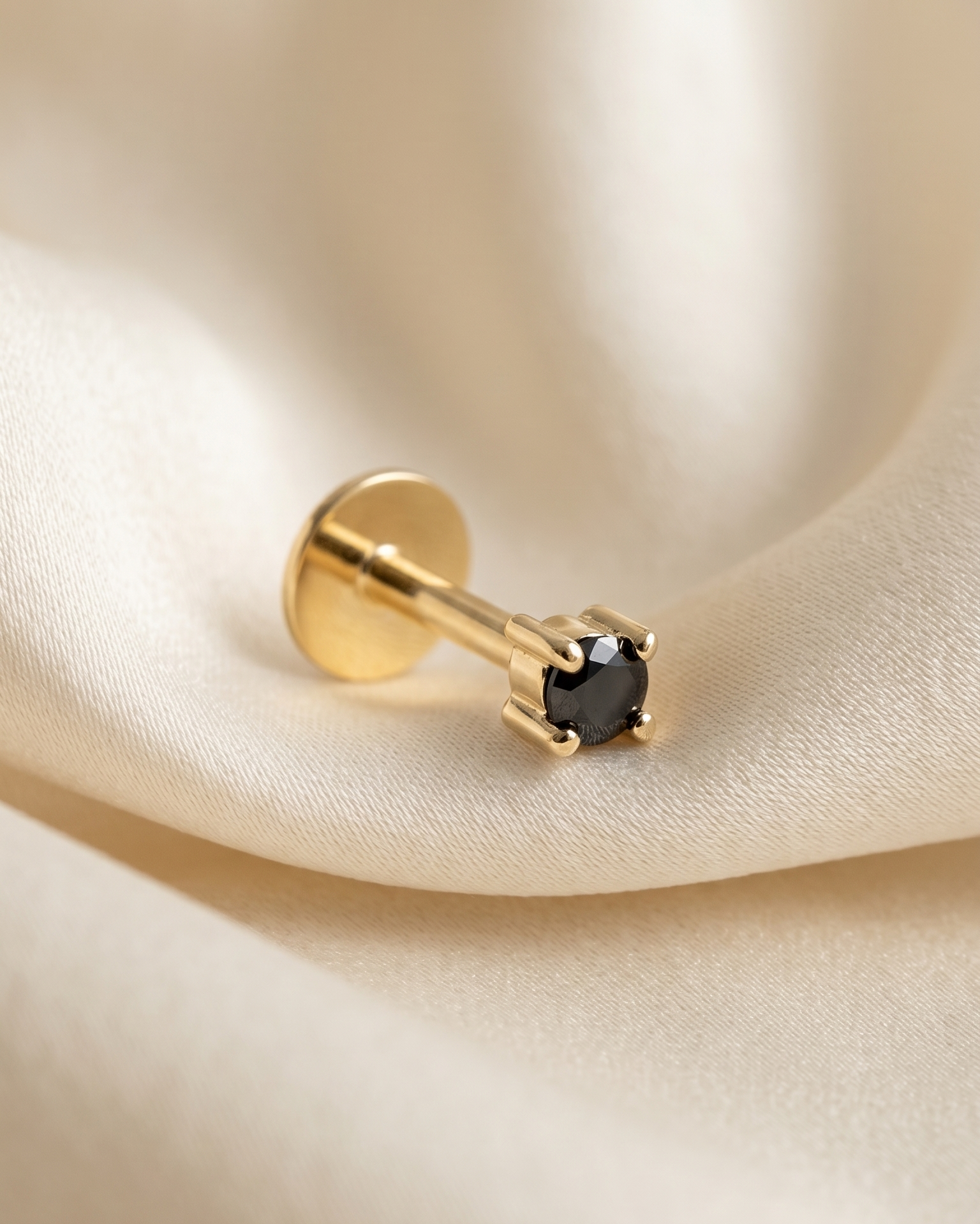 Martina Piercing Earring Black Diamond