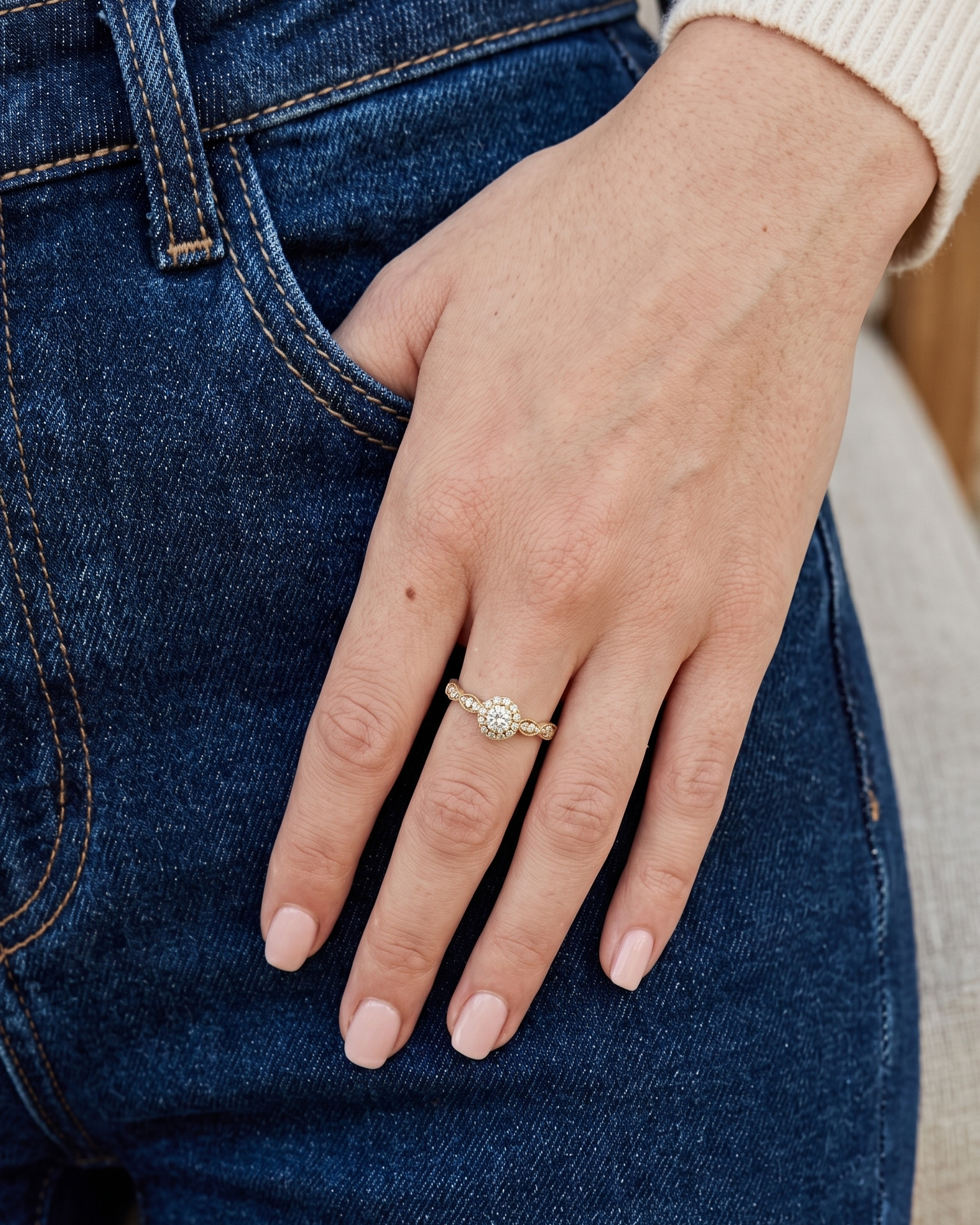 Elizabeth Gold Ring White Diamonds