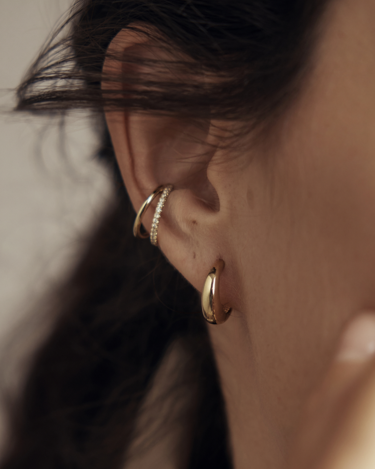 Ariana Hoop Gold Earring