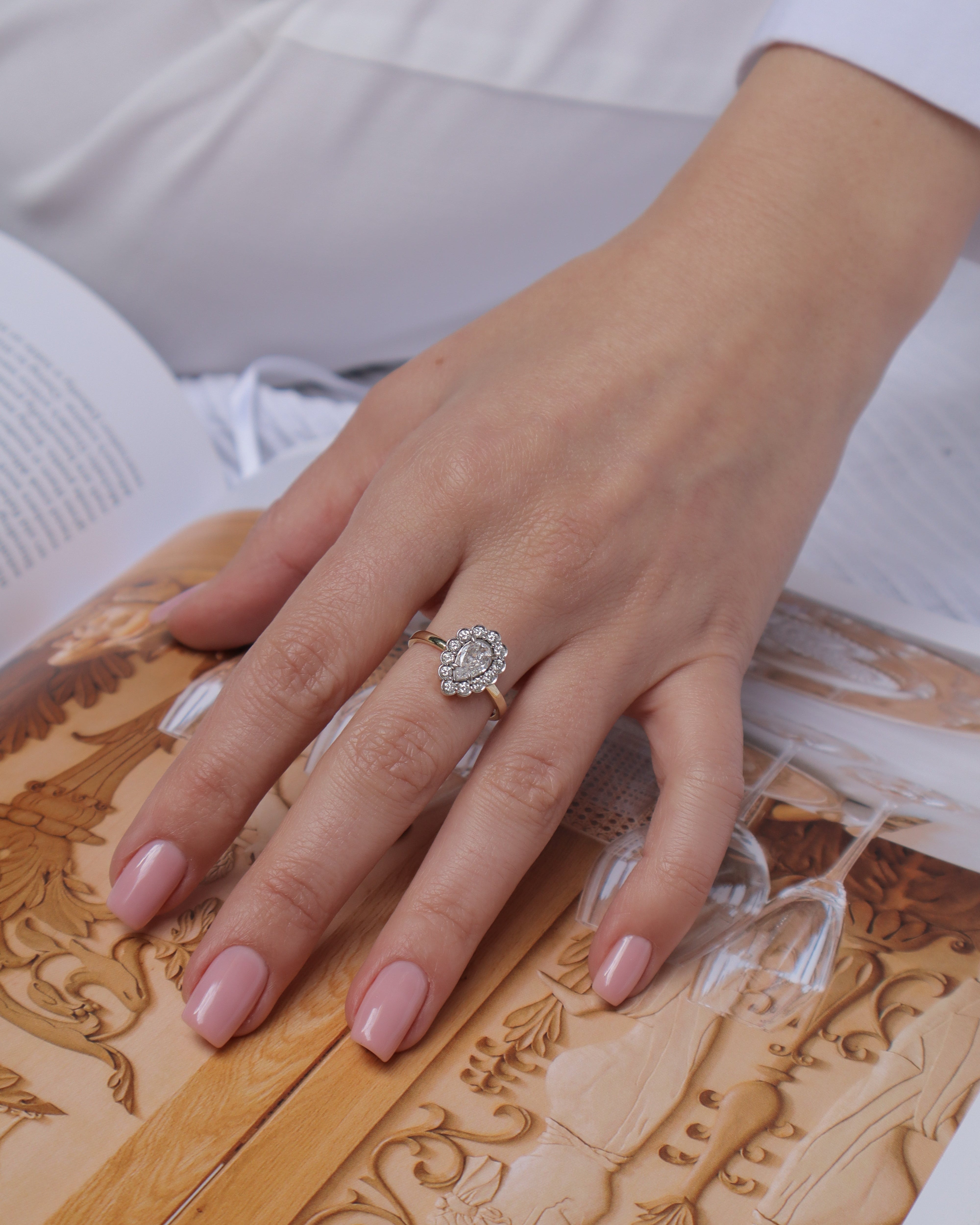 Marie Antoinette Gold Ring White Diamonds