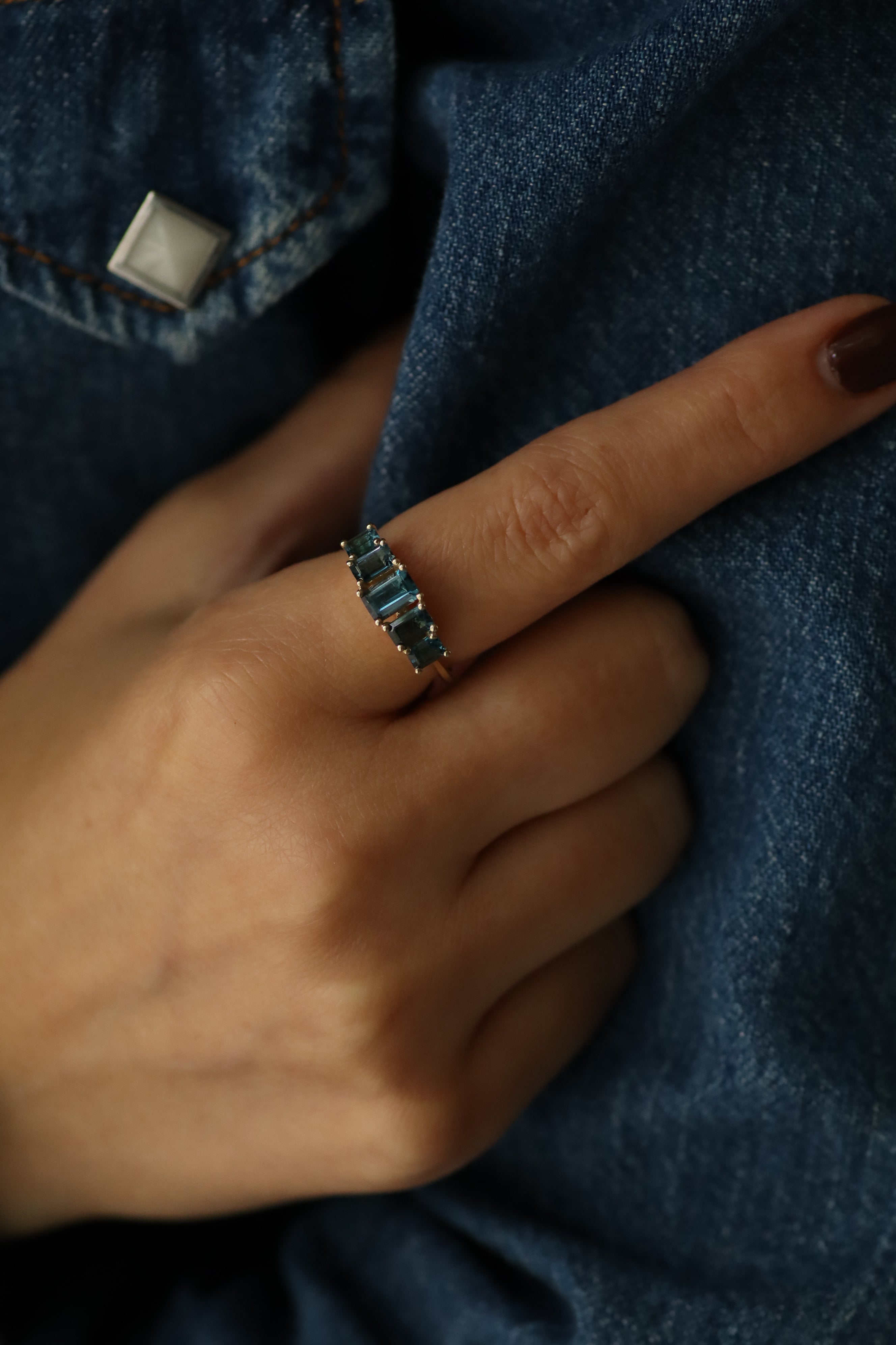 Alexandrina Gold Ring With blue topaz