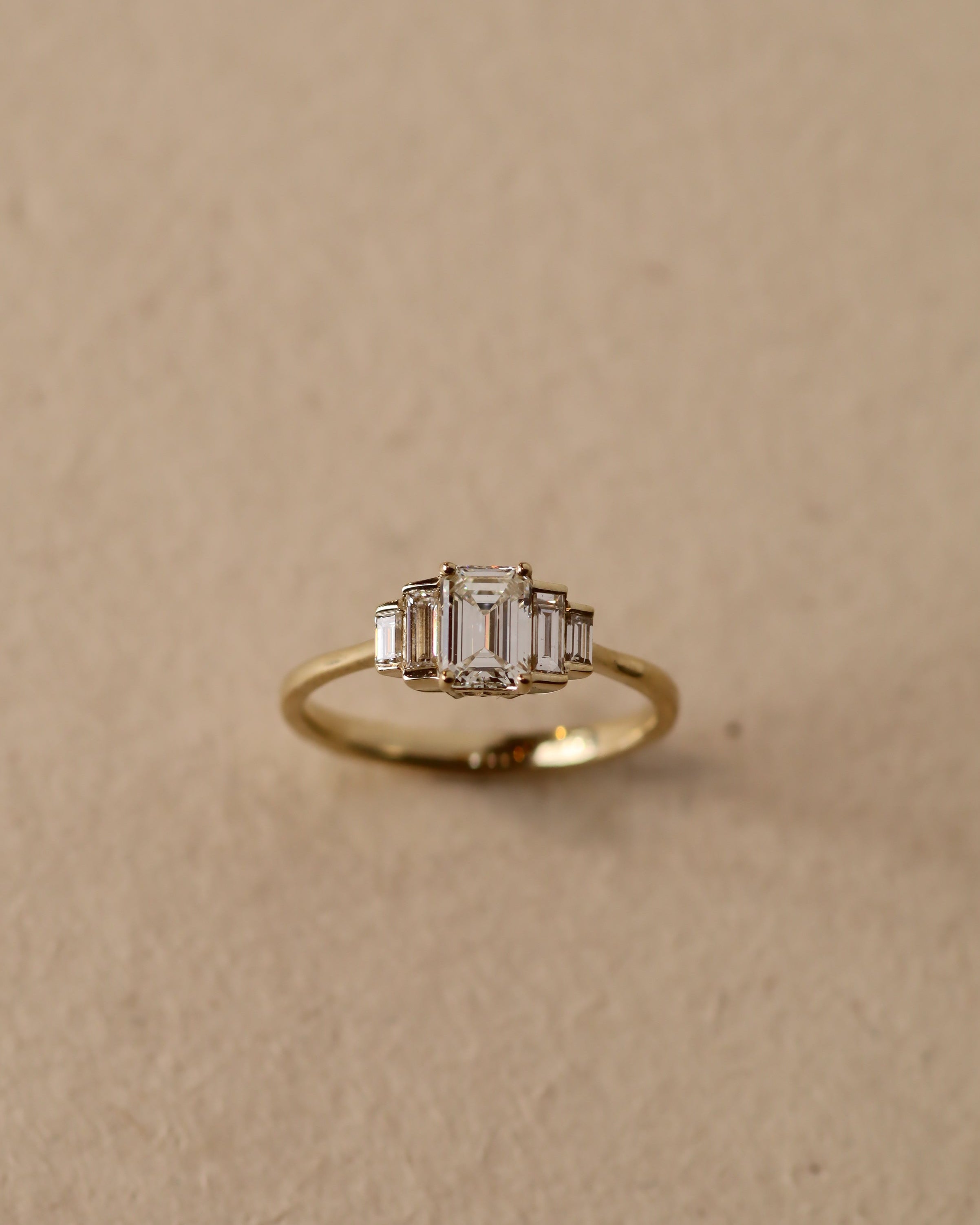 sheina Gold Ring Diamonds