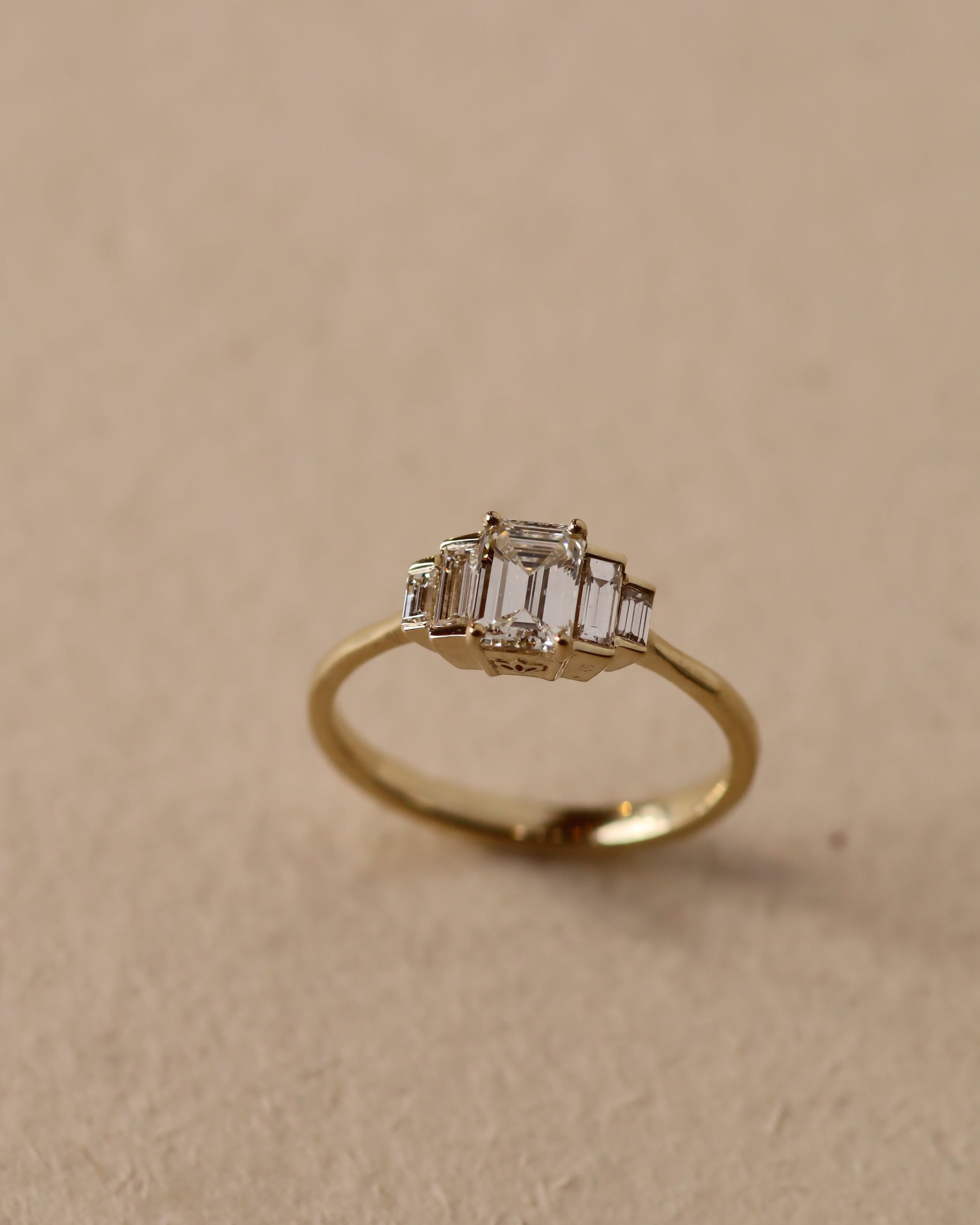sheina Gold Ring Diamonds
