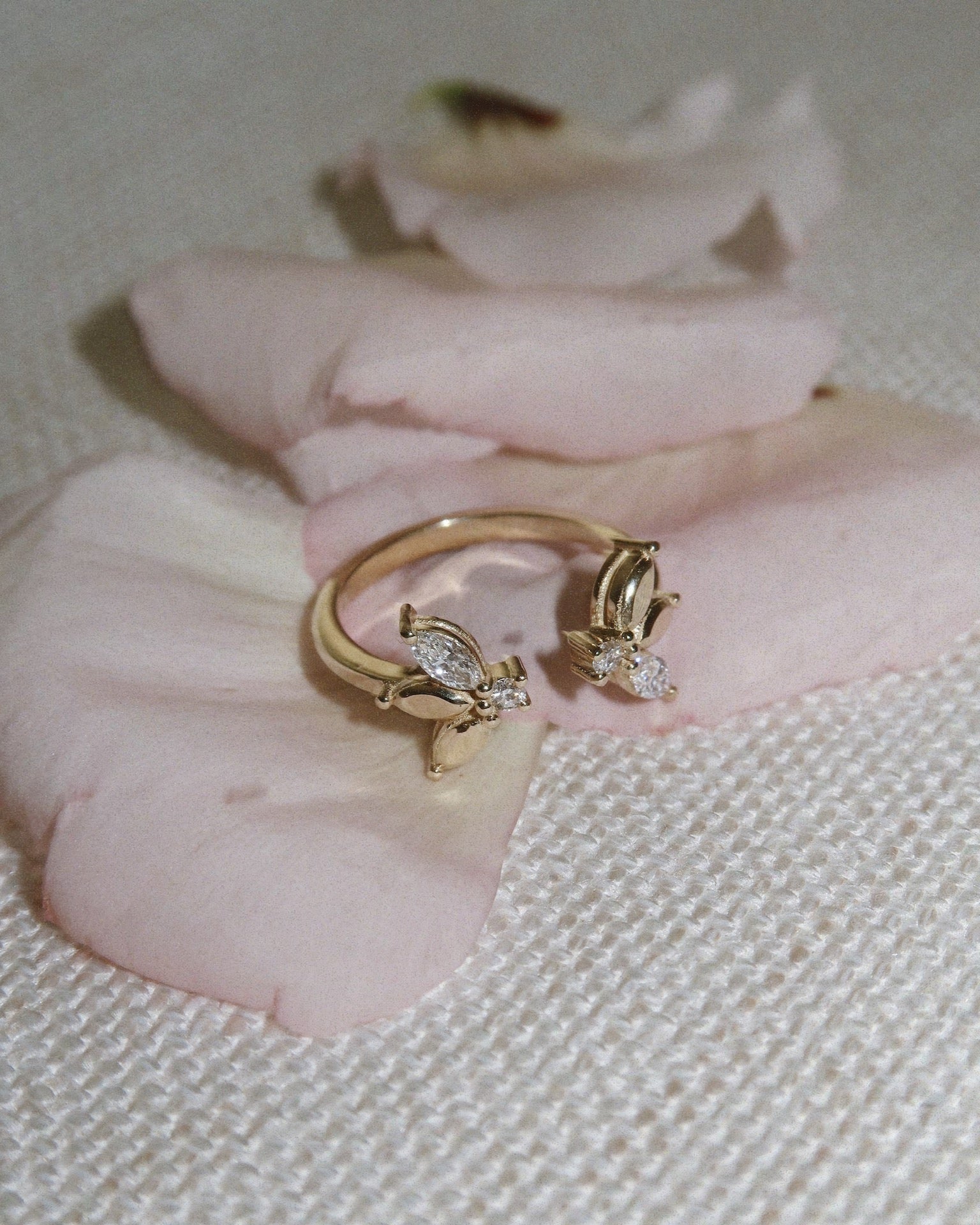 Enlarged Jeanne Bécu Open Gold Ring