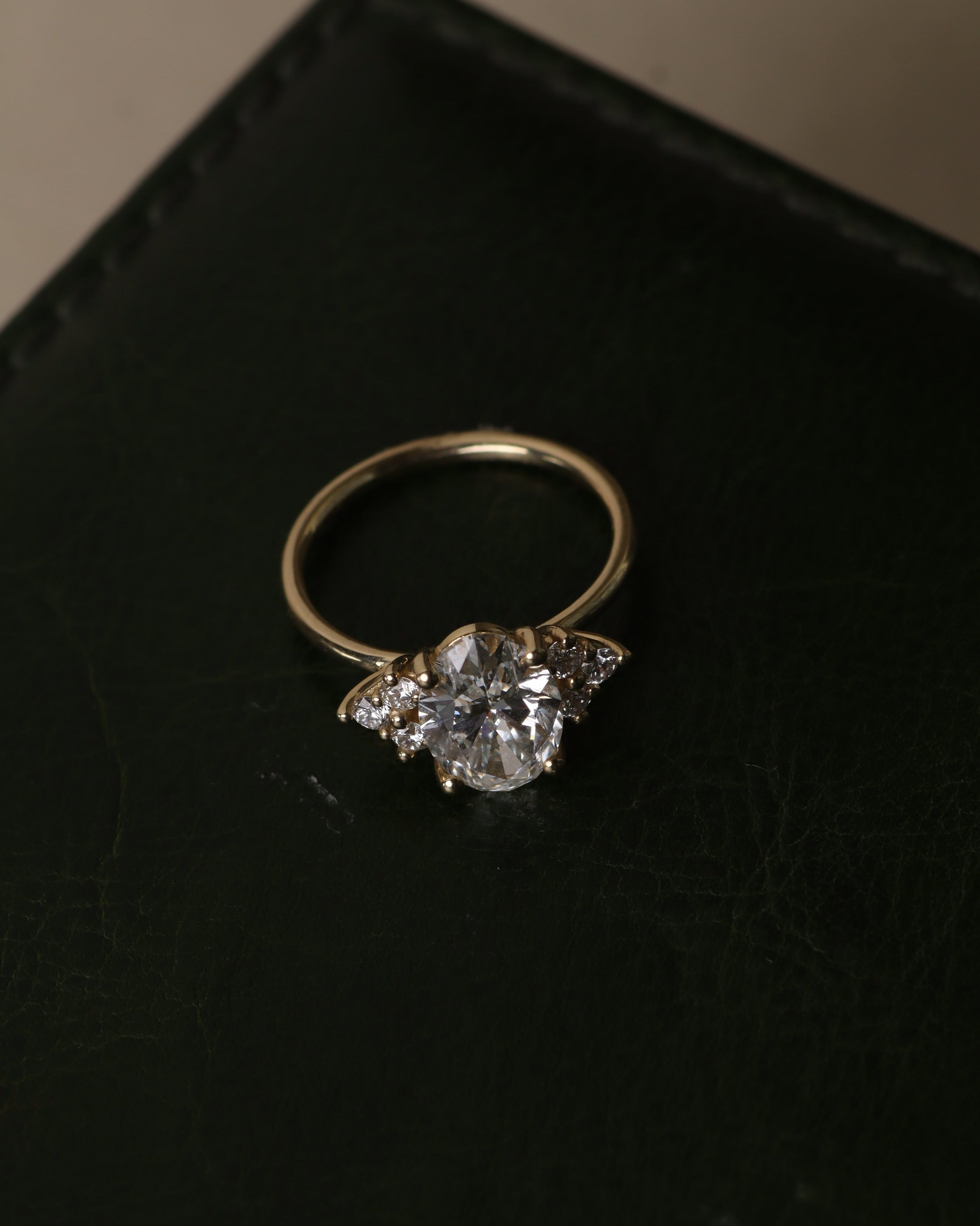 Roni Gold Ring Diamonds