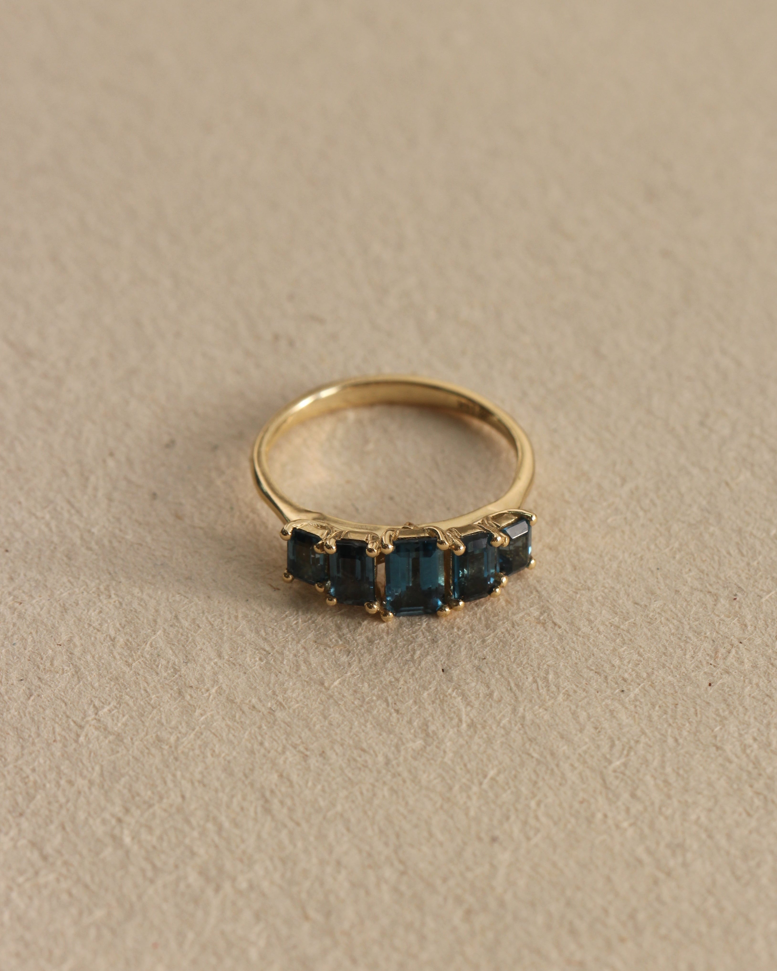 Alexandrina Gold Ring With blue topaz