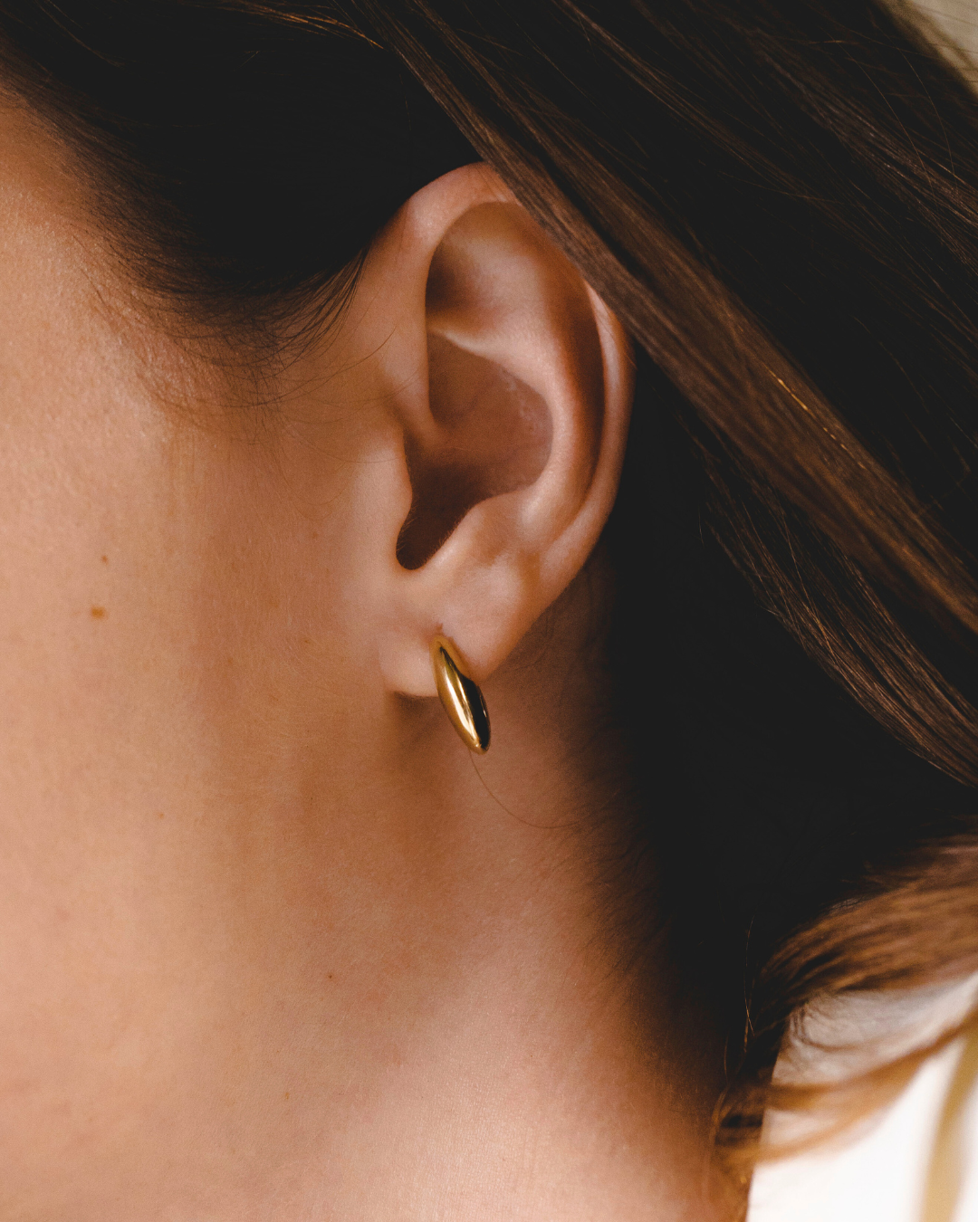 Annie gold hoop earrings