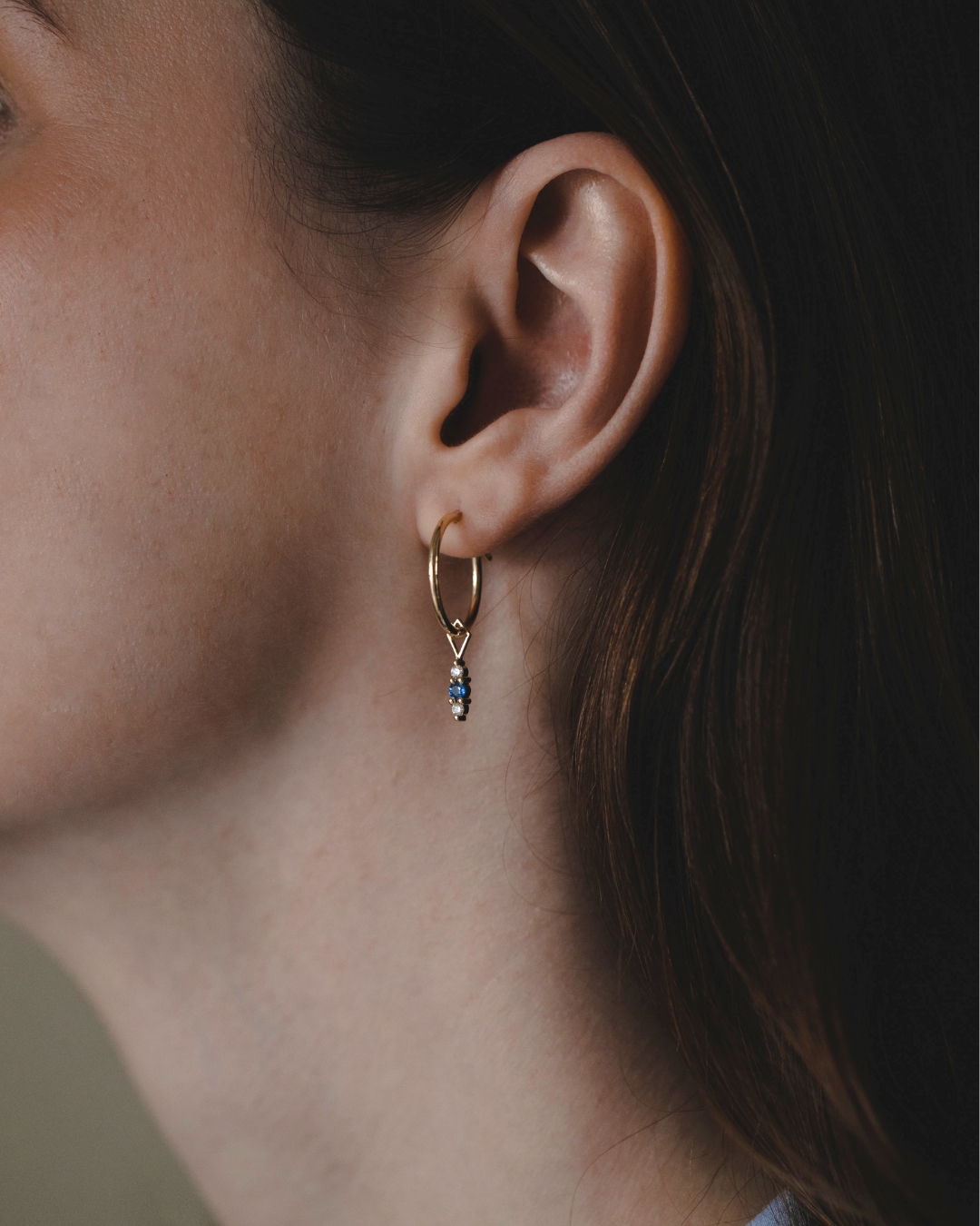 Audrey charm Sapphire and white diamonds