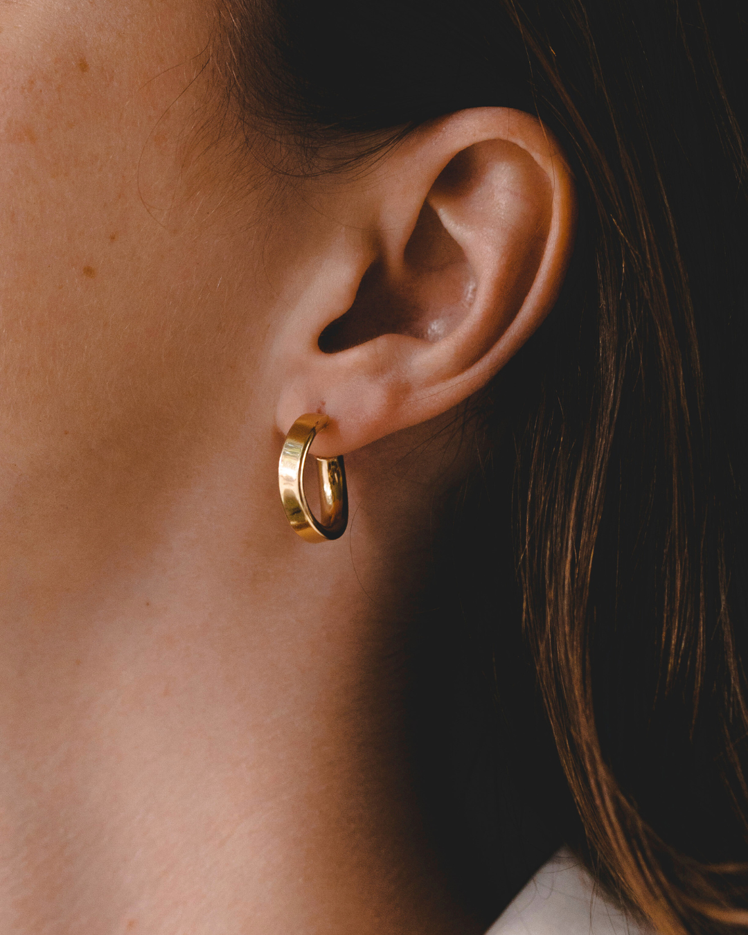 Jessica gold hoop earring