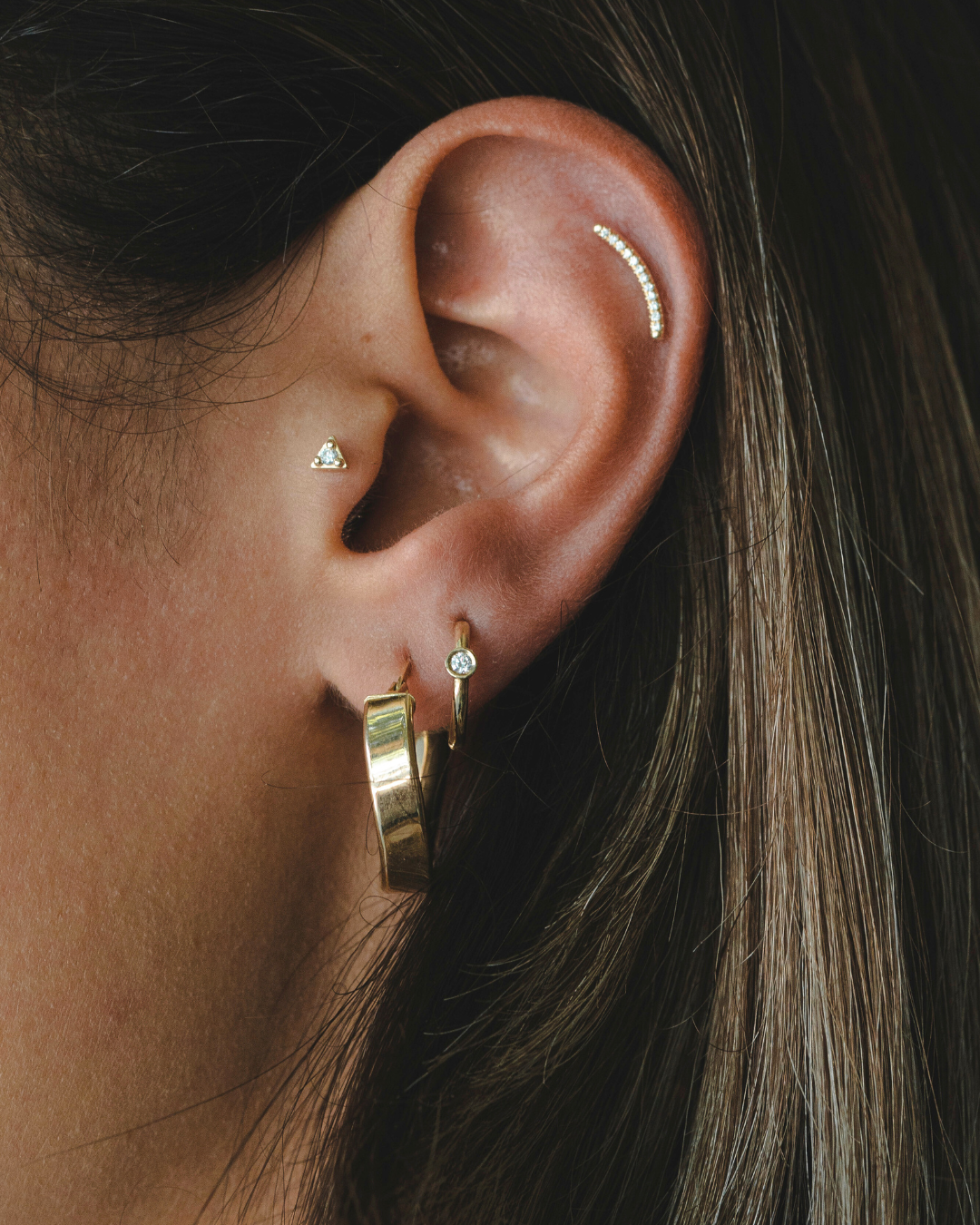 Ruth piercing earring with white diamond