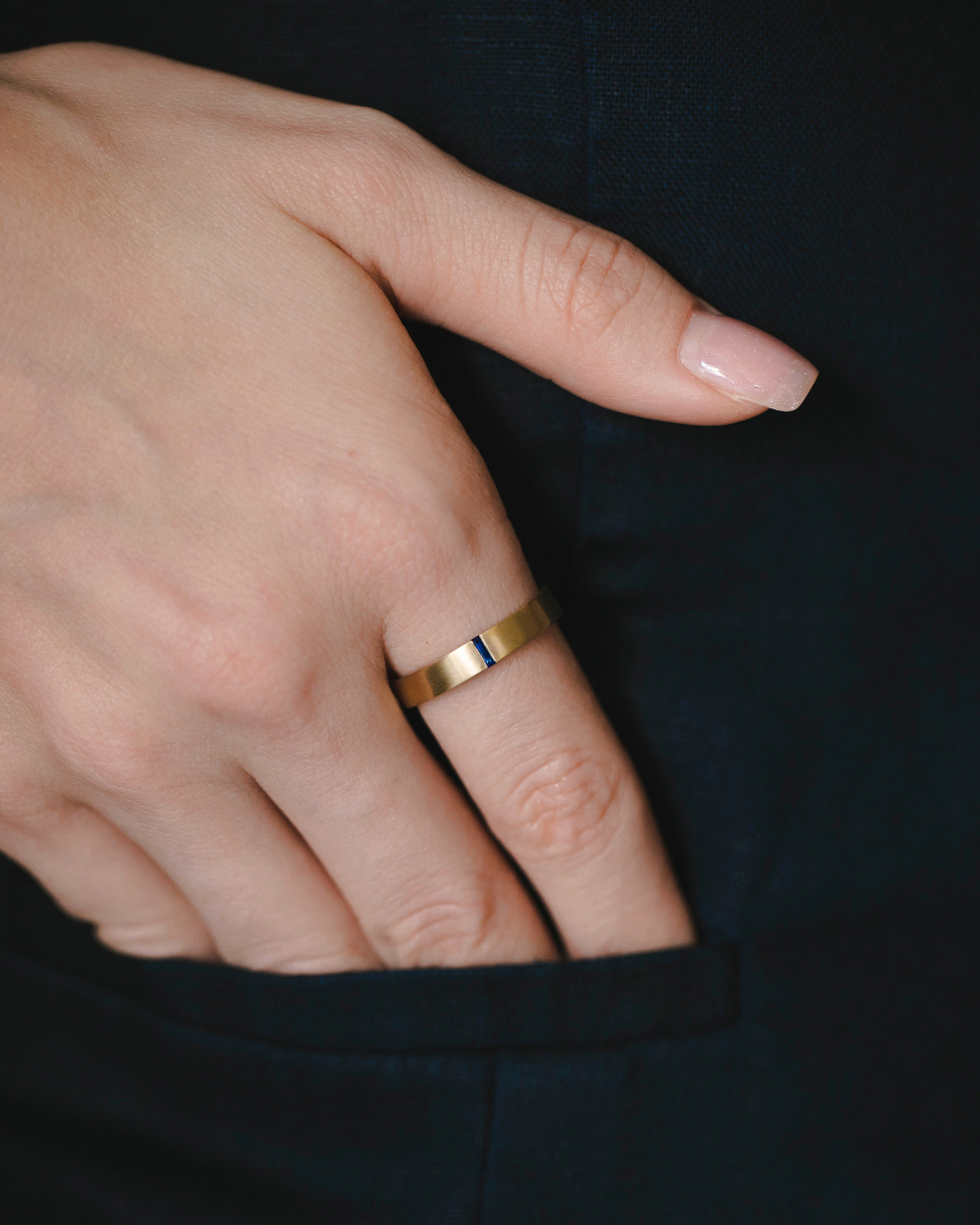 Frankie Gold Wedding Band With Sapphire & Diamond 4mm