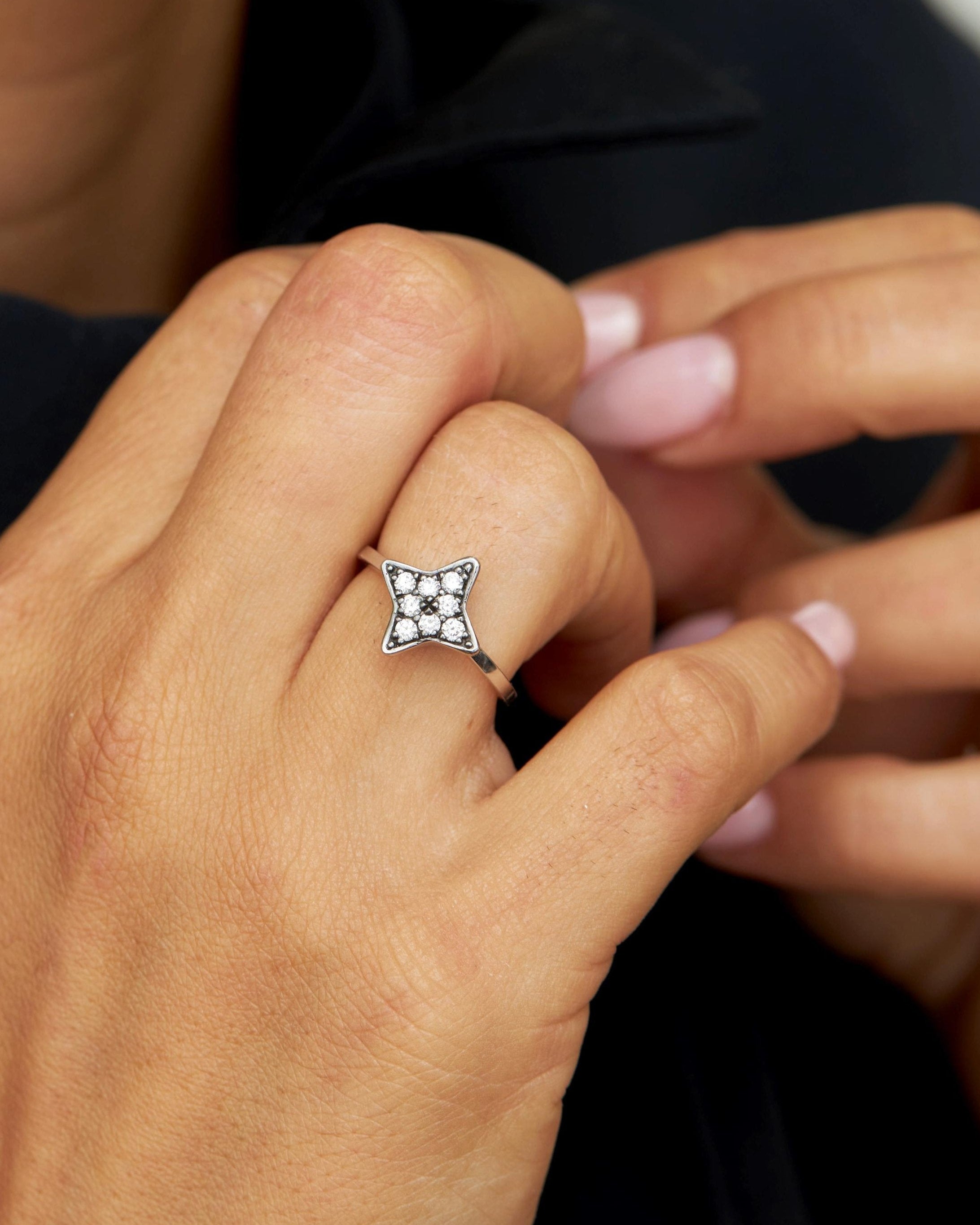 Cassiopeia Gold Ring White Diamonds blackening