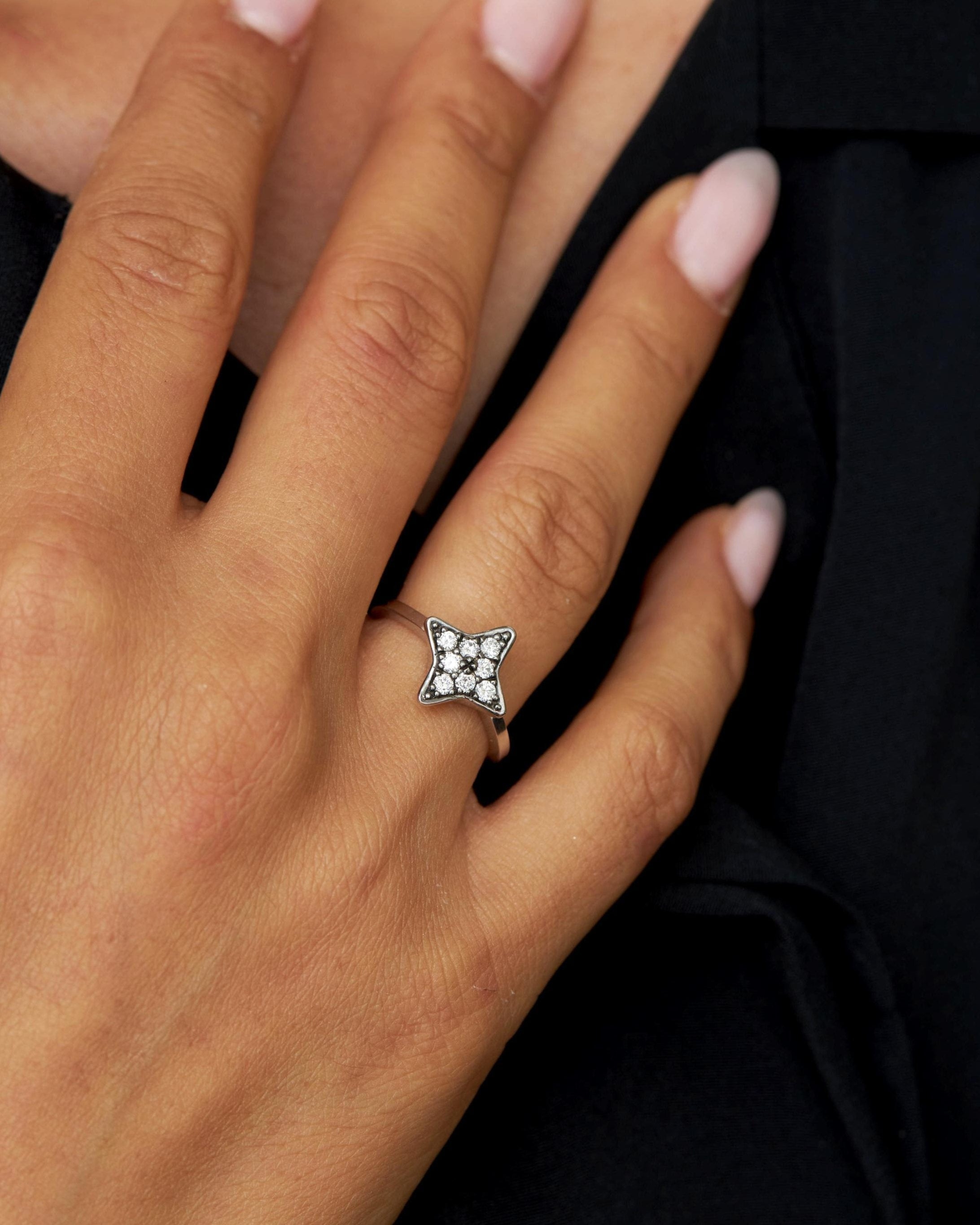 Cassiopeia Gold Ring White Diamonds blackening