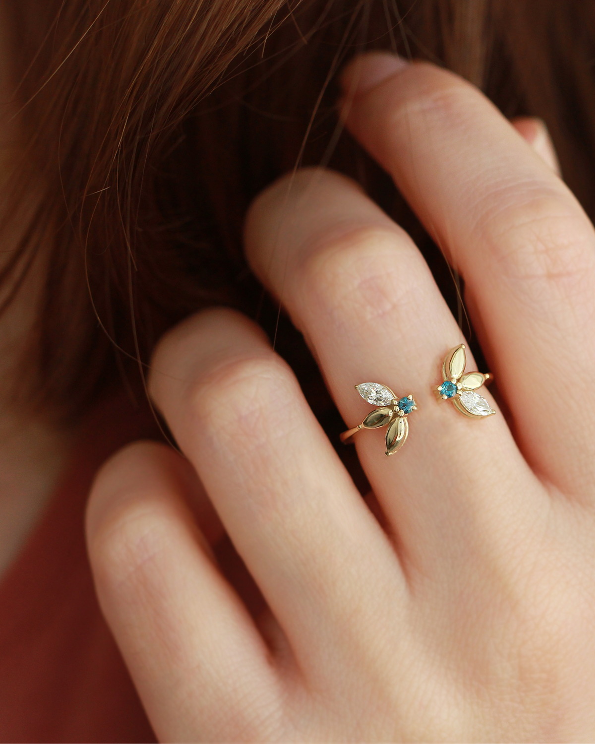 Enlarged Jeanne Bécu Open Gold Ring With Diamonds & Blue Topaz