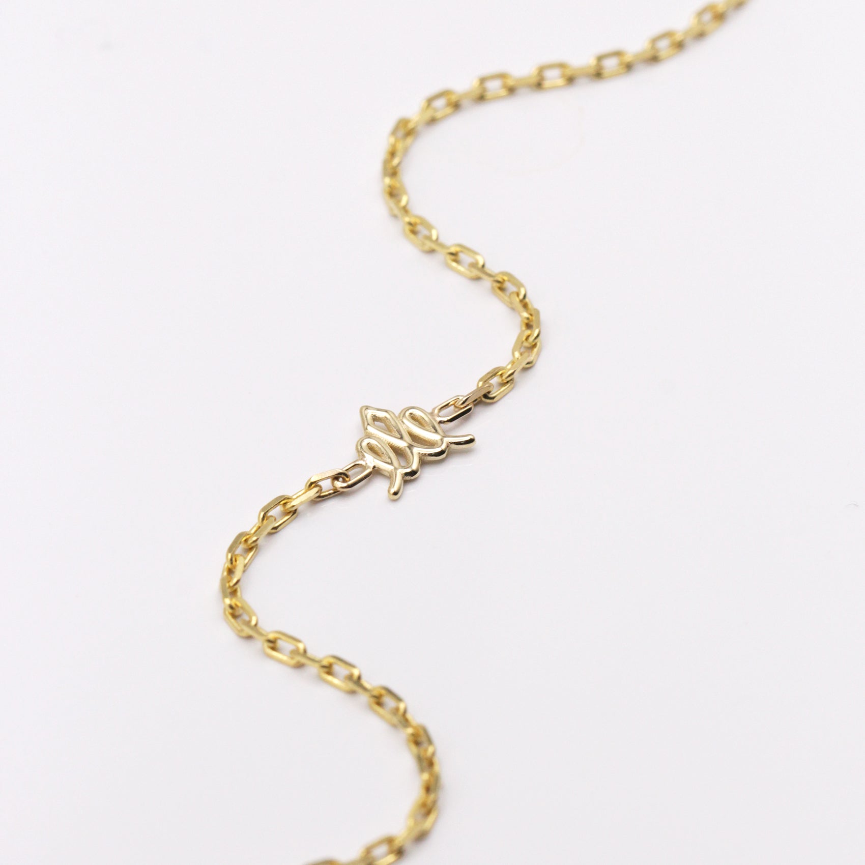 Crown gold chain bracelet