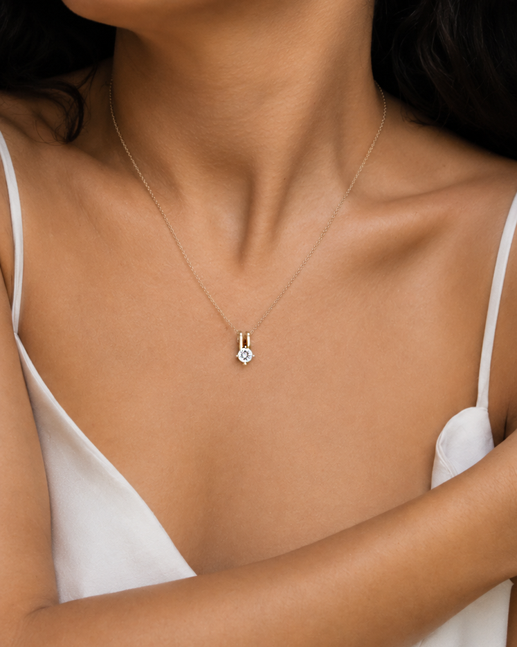 Necklace 18 - White Diamond