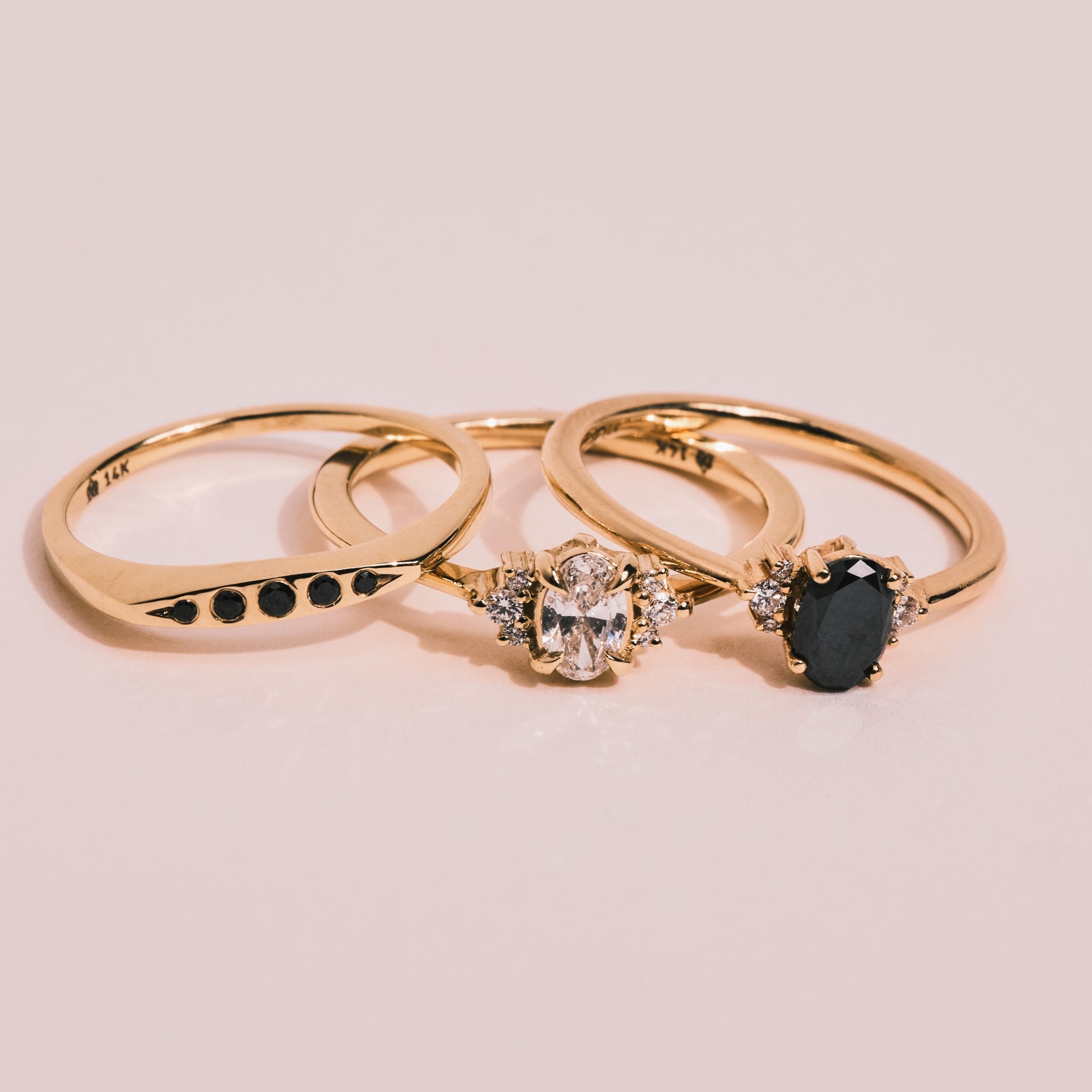 Jackie Gold Ring Five black Diamonds