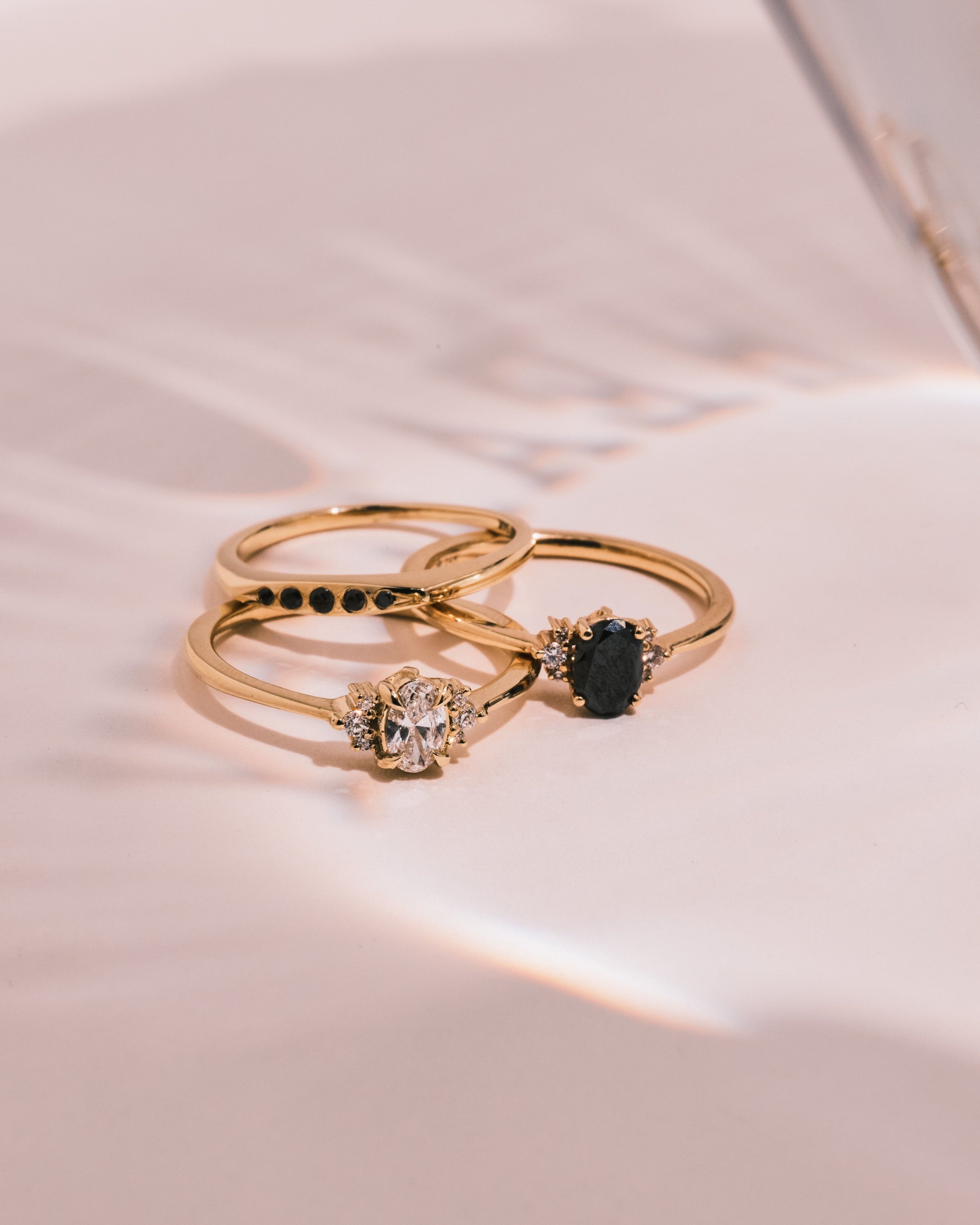 Jackie Gold Ring Five black Diamonds