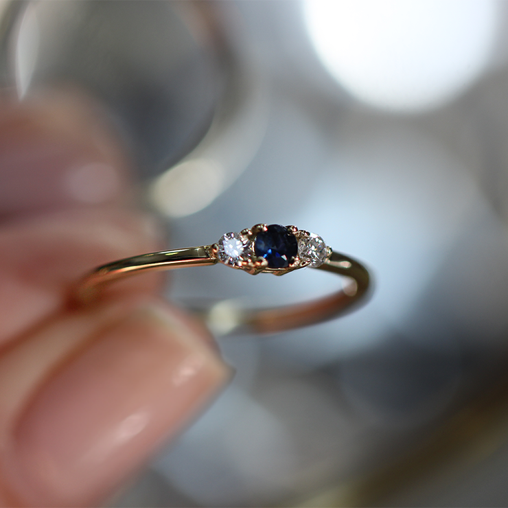 Audrey Ring Blue Sapphire 3 mm & white Diamond