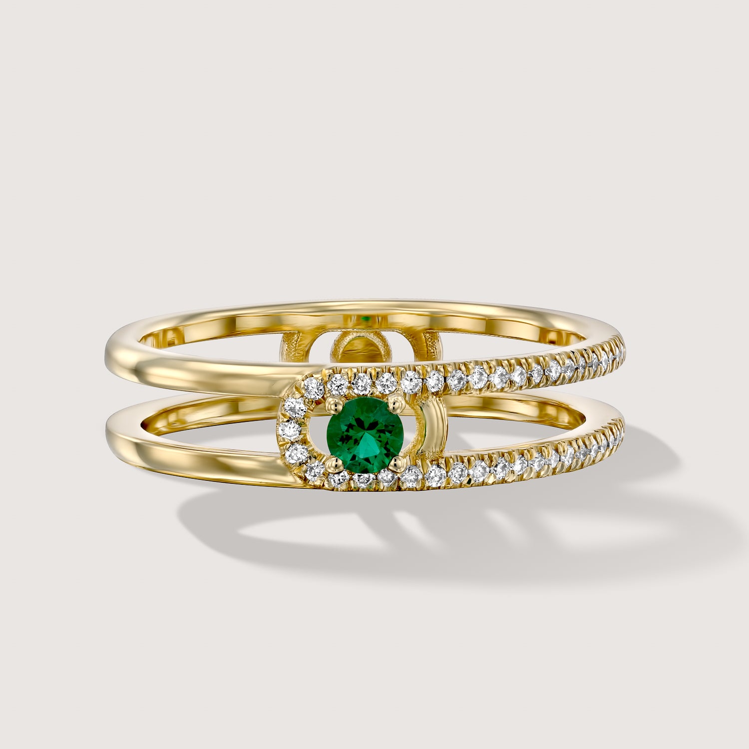 Ring 06 - Emerald & White Diamonds