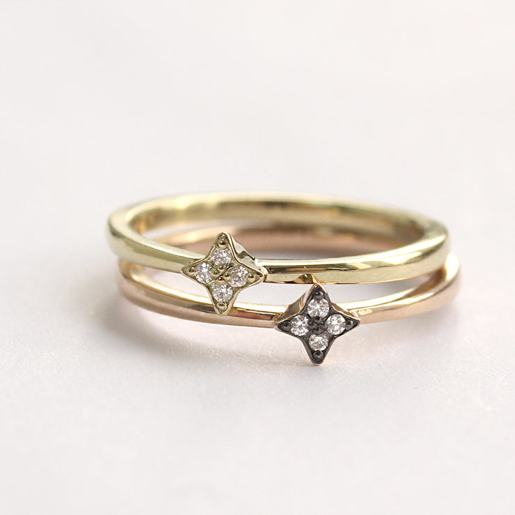 Mini Bey Ring - A star shaped ring with four diamonds