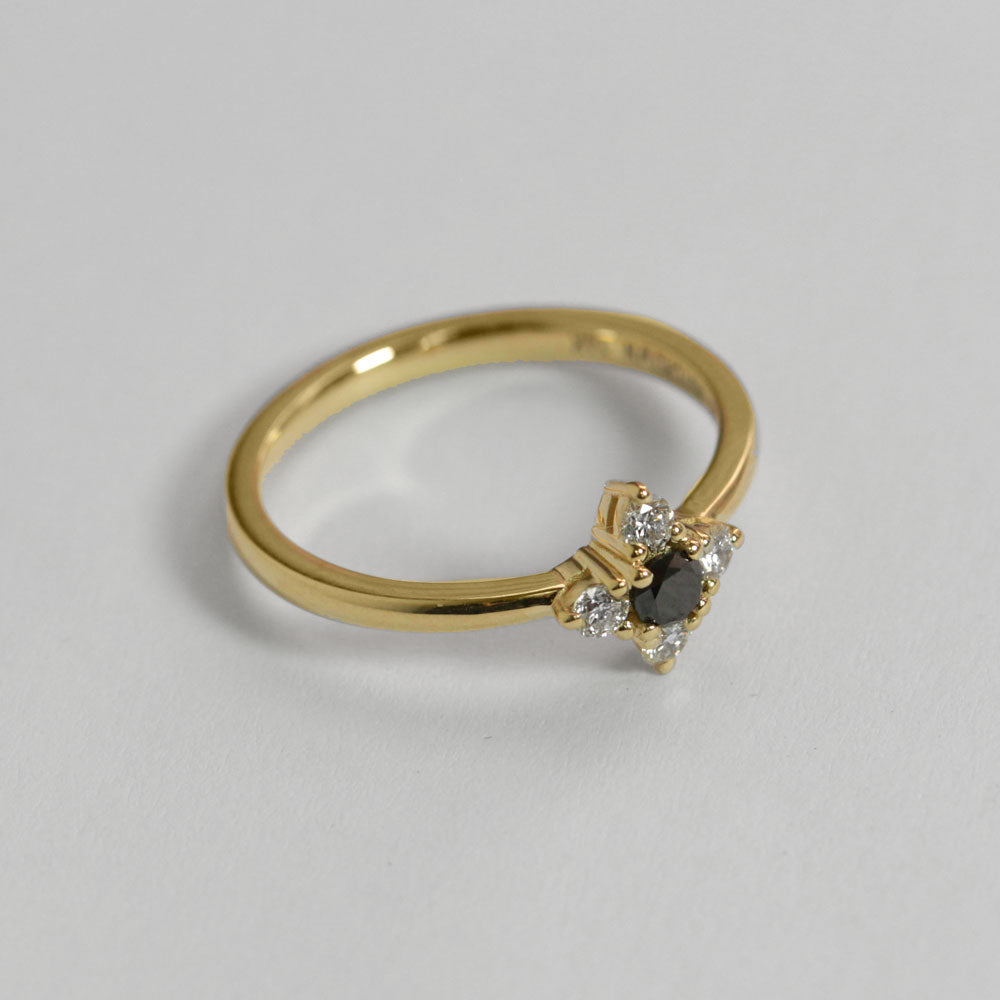 Eliana ring with black and white diamonds