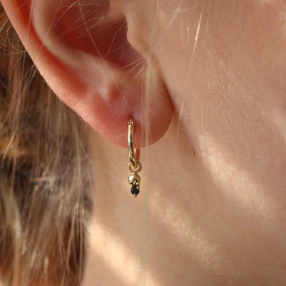 Hoop & Marie gold earring Black diamond