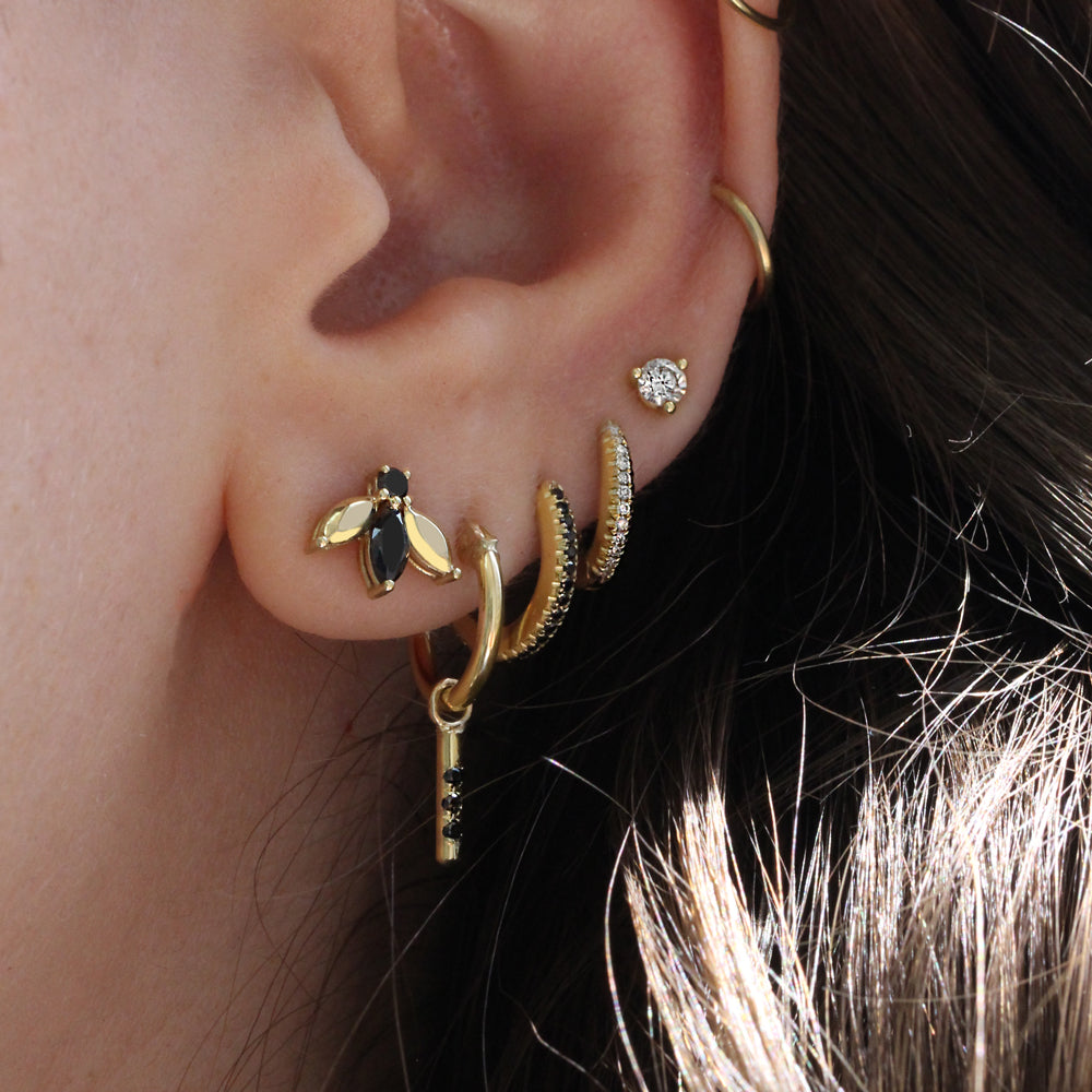 Hoop & Valerie gold earring With Black Diamonds