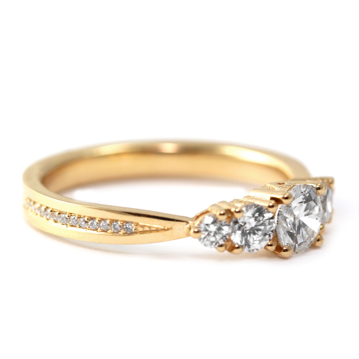 Suzana Gold Ring White Diamonds